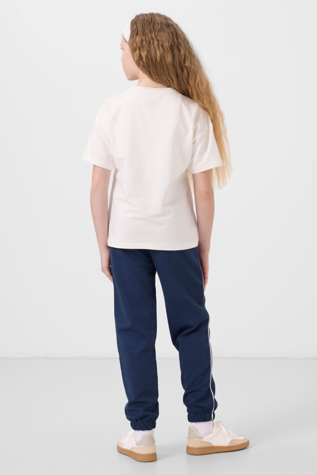 Ekru-Parlament O Yaka Baskılı Lastik Paçalı Standart Fit Kız Çocuk Eşofman Takım - 75186 - 6