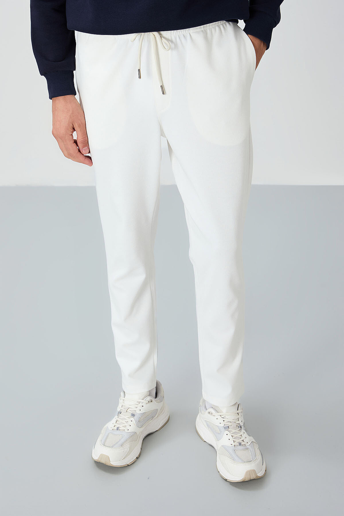 Ekru Yüzeyi Dokulu Standart Fit Erkek Eşofman Alt - 82155 - TOMMYLIFE (1)