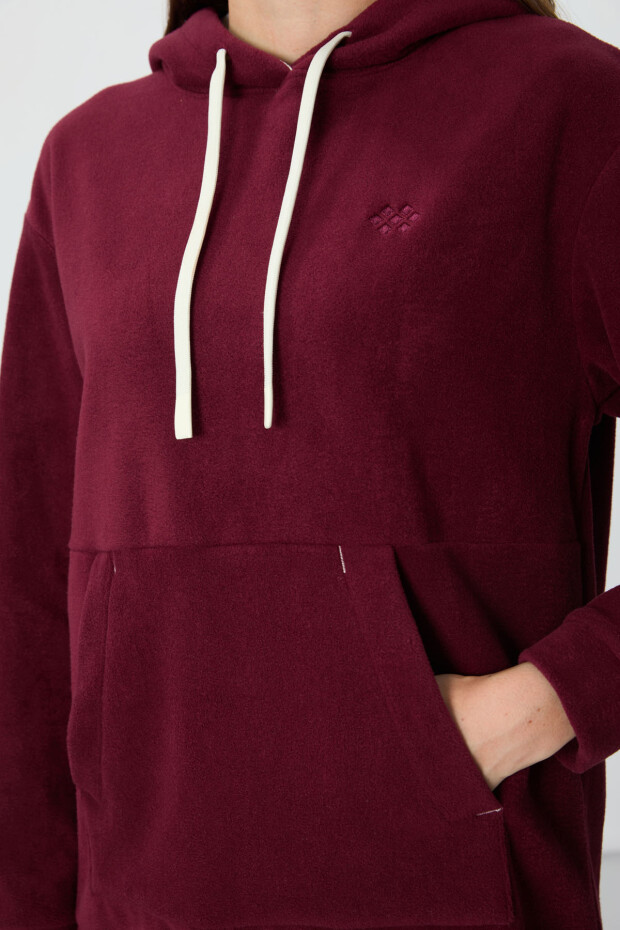 Erguvan Kalın Yumuşak Dokulu Kapüşonlu Rahat Form Nakışlı Polar Kadın Sweatshirt - 97292 - 3