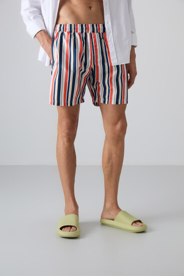 Çizgi Desenli Hızlı Kuruyan Standart Fit Erkek Deniz Şortu - 81267 - TOMMYLIFE (1)