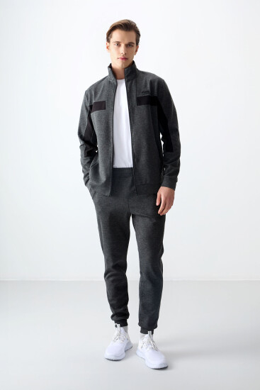 Antrasit Melanj Yüzeyi Dokulu Standart Fit Nakışlı Erkek Eşofman Takım - 85248 - Air Jones