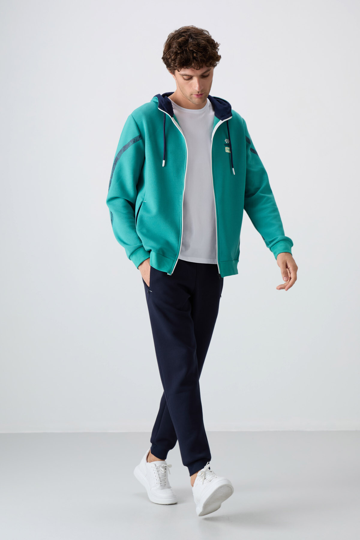 Deniz Yeşili - İndigo Pamuklu Kalın Yumuşak Dokulu Comfort Fit Baskılı Erkek Eşofman Takım - 85236 - TOMMYLIFE