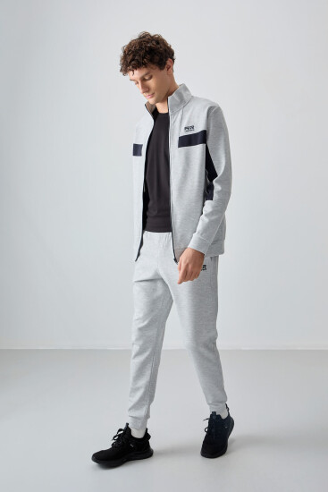 Gri Yüzeyi Dokulu Standart Fit Nakışlı Erkek Eşofman Takım - 85248 - Air Jones