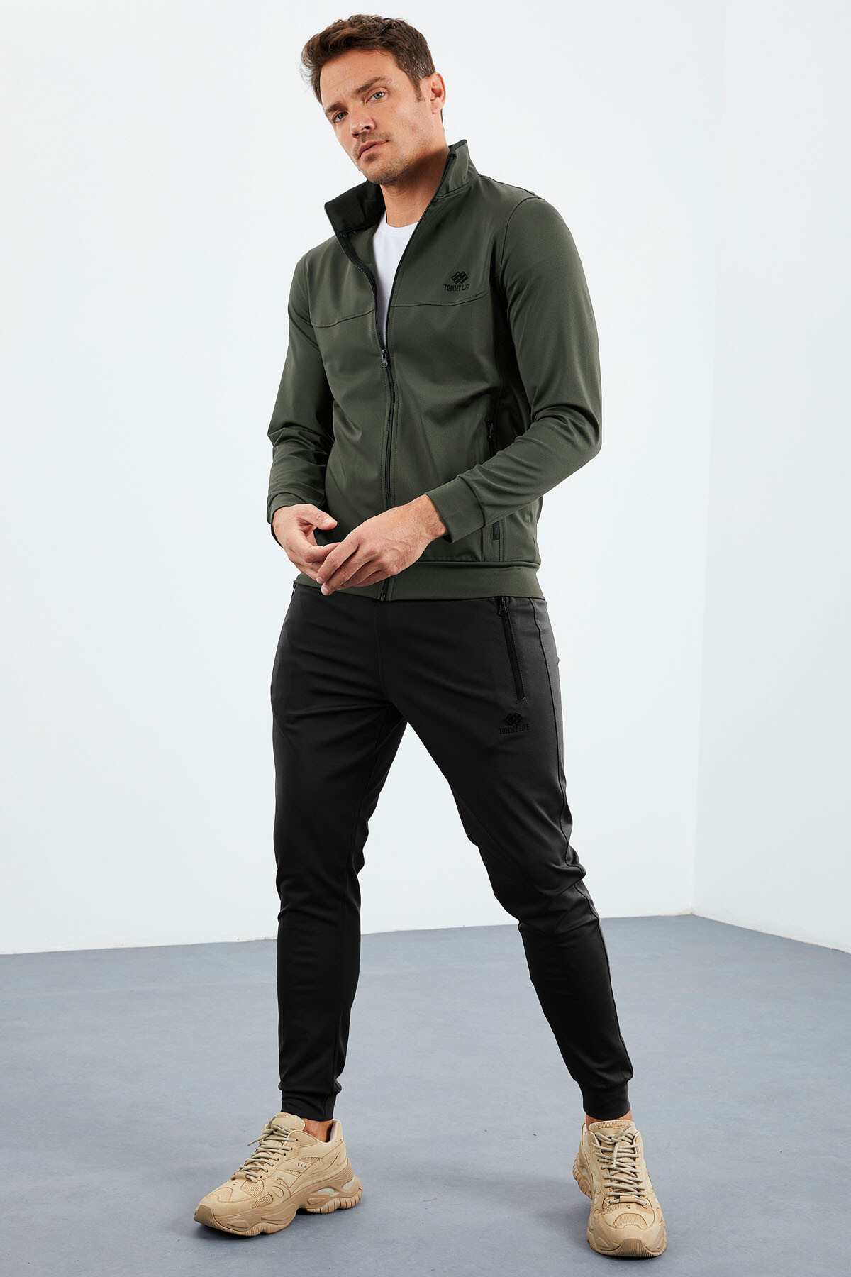 Haki-Siyah Dik Yaka Fermuarlı Standart Kalıp Manşetli Erkek Eşofman Takım - 85160 - TOMMYLIFE