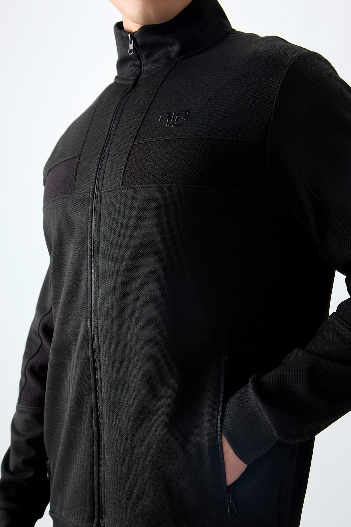 Siyah Yüzeyi Dokulu Standart Fit Nakışlı Erkek Eşofman Takım - 85248 - Air Jones (1)