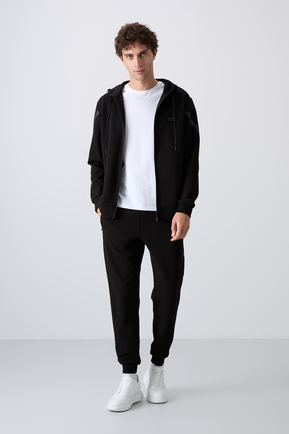 Siyah Pamuklu Kalın Yumuşak Dokulu Comfort Fit Baskılı Erkek Eşofman Takım - 85236 - TOMMYLIFE