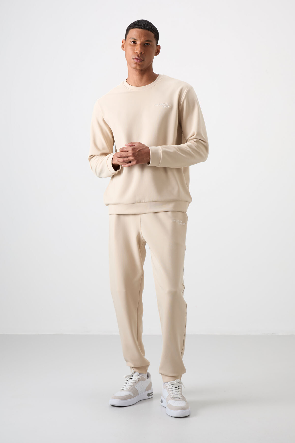 Bej Pamuklu Kalın Yumuşak Dokulu Comfort Fit Nakışlı Erkek Eşofman Takım - 85254 - Air Jones