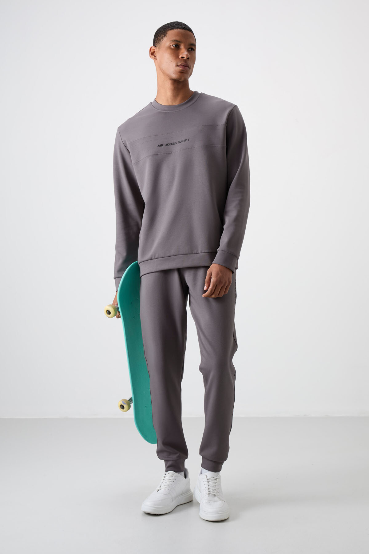 Koyu Gri Pamuklu Kalın Yumuşak Dokulu Comfort Fit Baskılı Erkek Eşofman Takım - 85253 - Air Jones