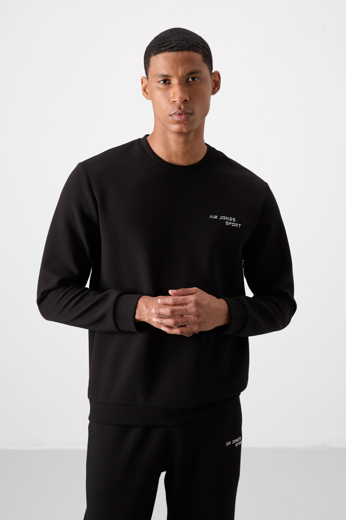 Ekru - Siyah Pamuklu Kalın Yumuşak Dokulu Comfort Fit Nakışlı Erkek Eşofman Takım - 85254 - Air Jones (1)