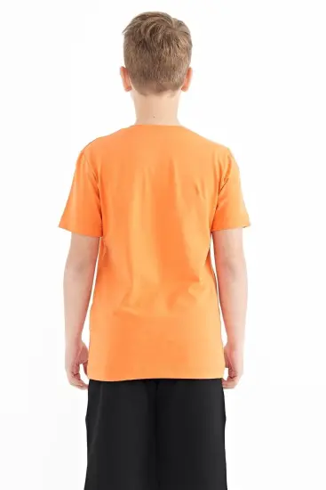 Oranj Yazı Baskı Detaylı O Yaka Standart Kalıp Erkek Çocuk T-Shirt - 11103 - Thumbnail