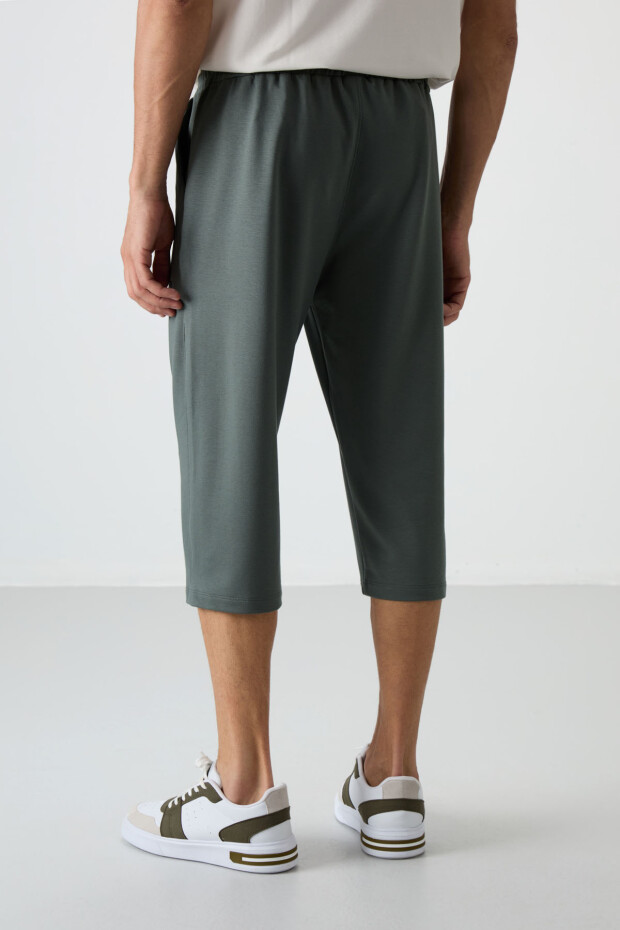 Haki Pamuklu Yumuşak Dokulu Standart Fit Nakışlı Erkek Kapri - 83102 - 5