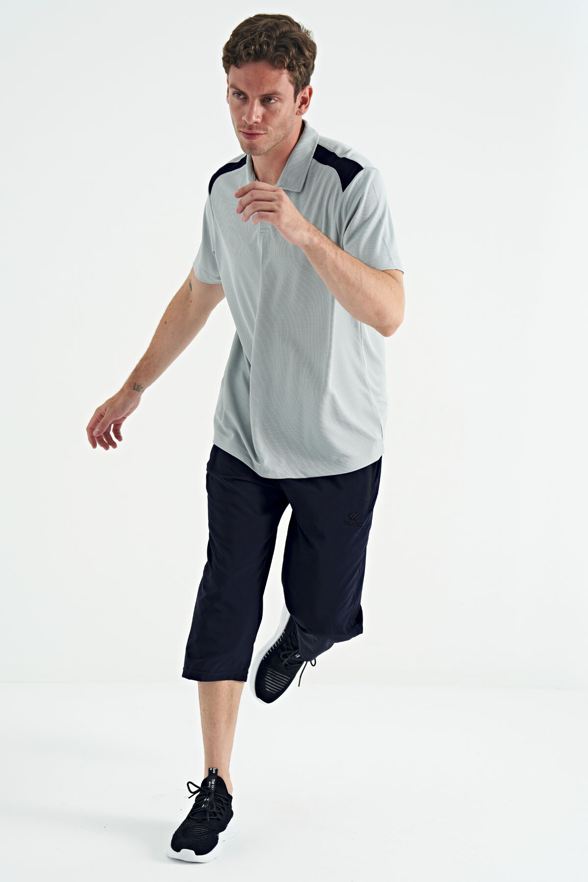 İndigo Bağcıklı Standart Kalıp Fermuar Cepli Aktif Spor Erkek Kapri - 83096 - TOMMYLIFE (1)