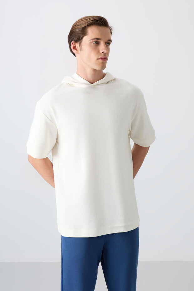 Ekru Pamuklu Kalın Yüzeyi Dokulu Oversize Fit Basic Erkek T-Shirt - 88335 - 4