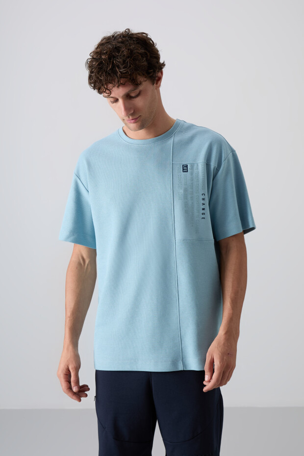 Açık Mavi Pamuklu Kalın Yüzeyi Dokulu Oversize Fit Baskılı Erkek T-Shirt - 88338 - 4