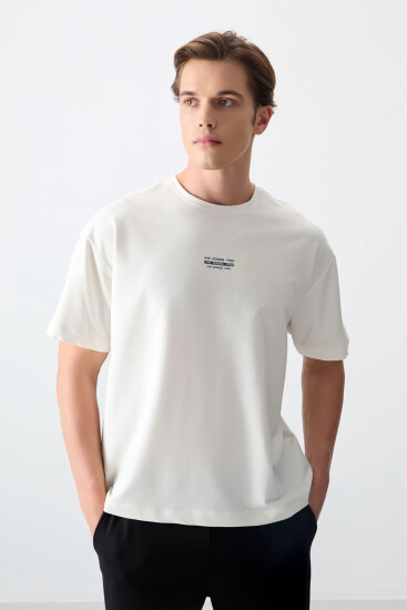 Ekru Pamuklu Kalın Yumuşak Dokulu Oversize Fit Baskılı Erkek T-Shirt - 88374 