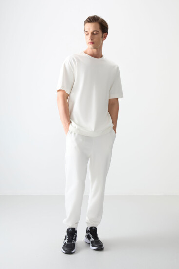 Ekru %100 Pamuk Kalın Yumuşak Dokulu Oversize Fit Basic Erkek T-Shirt - 88353 - Air Jones (1)