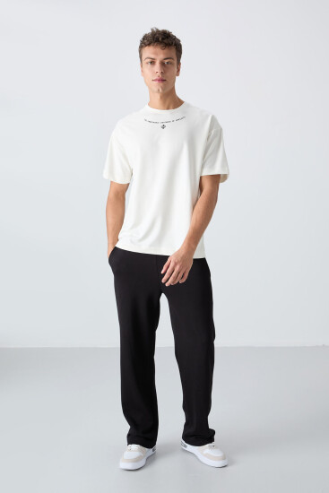 Ekru Pamuklu Kalın Yumuşak Dokulu Oversize Fit Baskılı Erkek T-Shirt - 88343 - TOMMYLIFE (1)