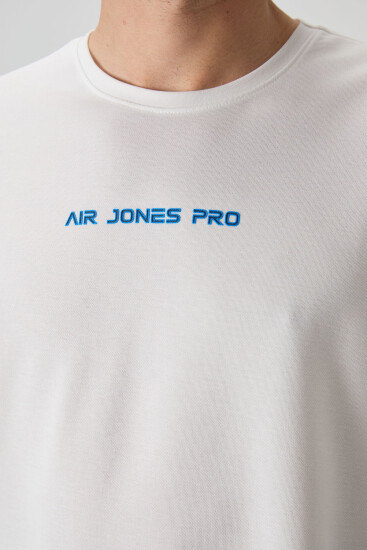 Ekru Pamuklu Kalın Yüzeyi Dokulu Oversize Fit Baskılı Erkek T-Shirt - 88364 - Air Jones (1)