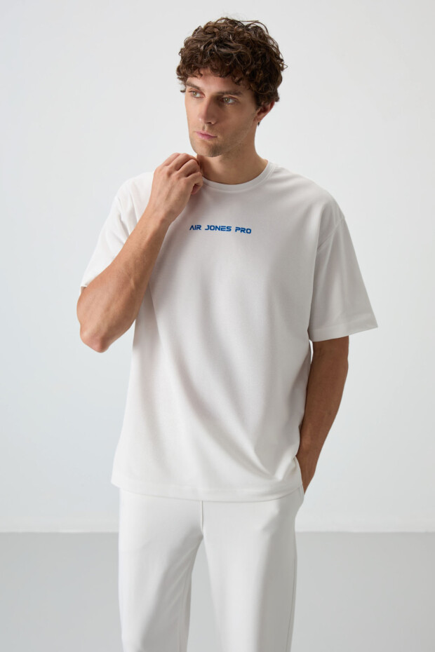Ekru Pamuklu Kalın Yüzeyi Dokulu Oversize Fit Baskılı Erkek T-Shirt - 88364 - 4