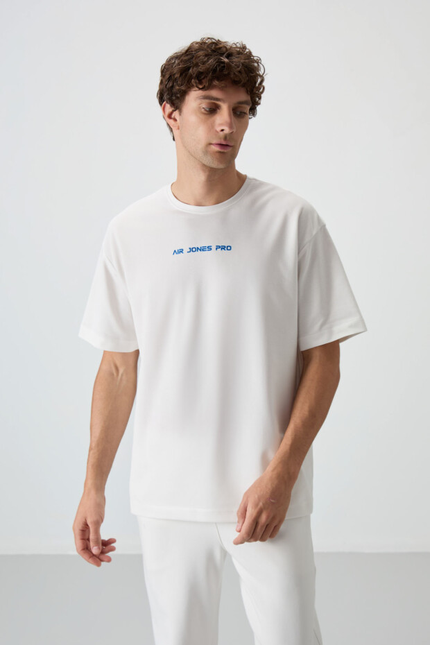 Ekru Pamuklu Kalın Yüzeyi Dokulu Oversize Fit Baskılı Erkek T-Shirt - 88364