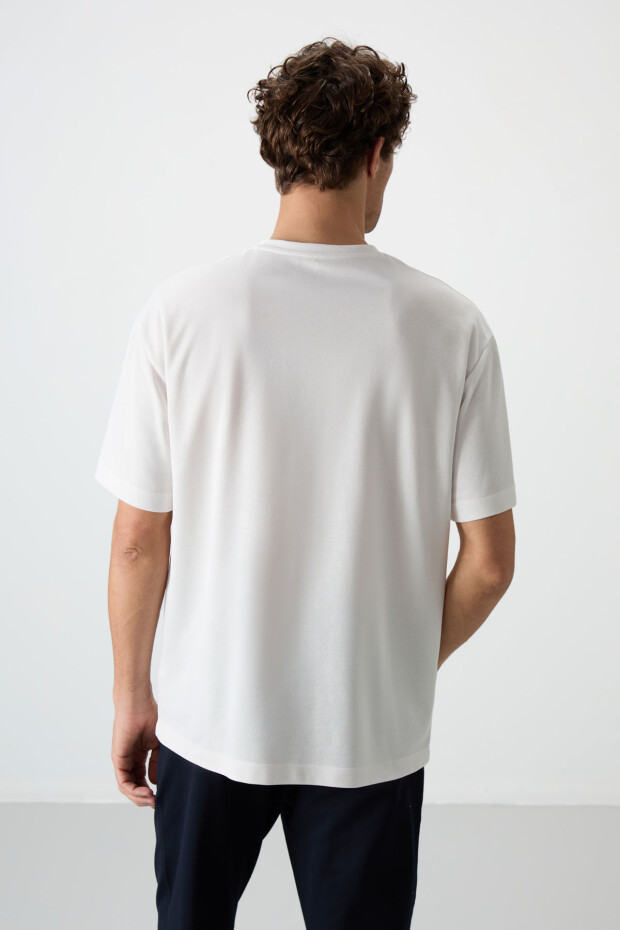 Ekru Pamuklu Kalın Yüzeyi Dokulu Oversize Fit Baskılı Erkek T-Shirt - 88367 - 5