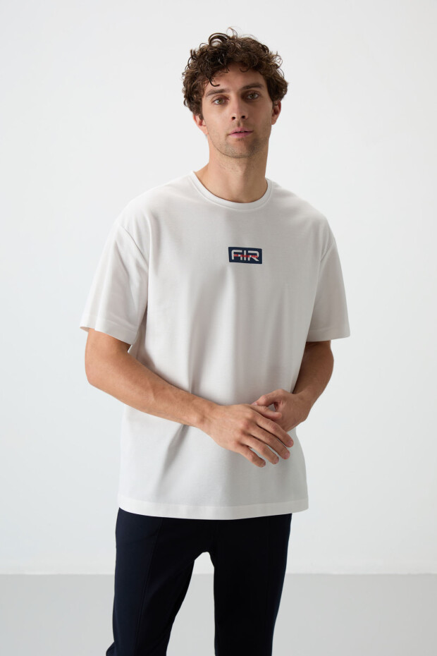Ekru Pamuklu Kalın Yüzeyi Dokulu Oversize Fit Baskılı Erkek T-Shirt - 88367 - 1