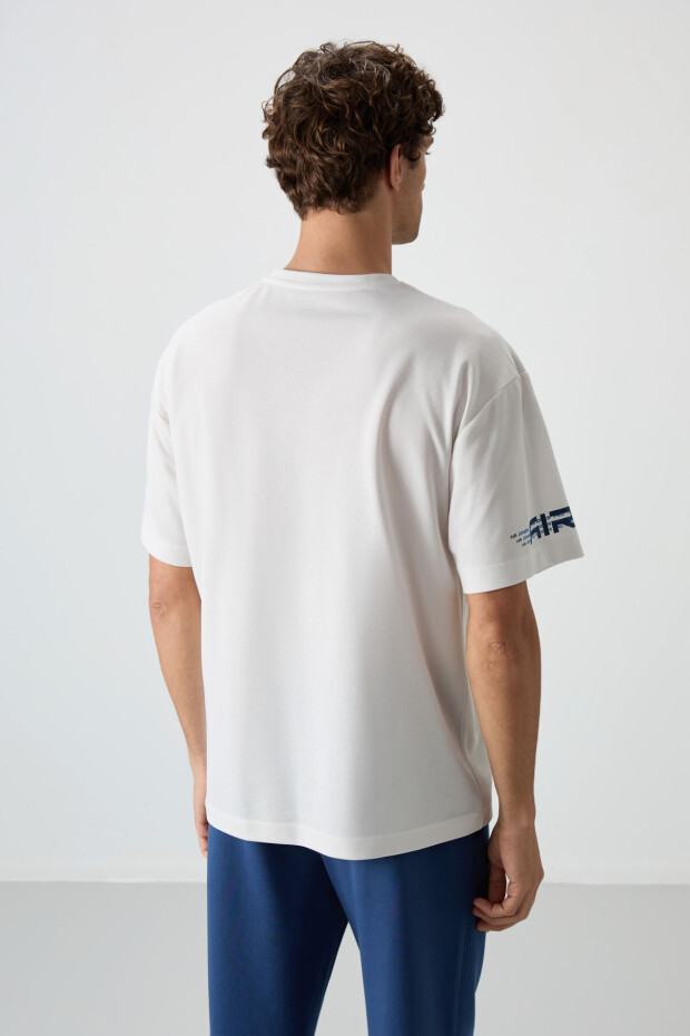 Ekru Pamuklu Kalın Yüzeyi Dokulu Oversize Fit Baskılı Erkek T-Shirt - 88369 - 5
