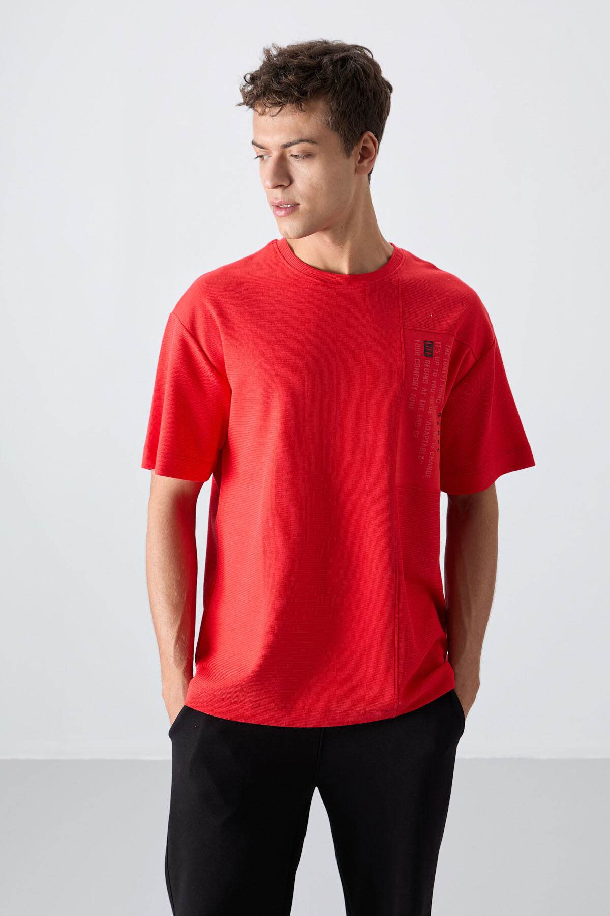 Fiesta Pamuklu Kalın Yüzeyi Dokulu Oversize Fit Baskılı Erkek T-Shirt - 88338 - TOMMYLIFE