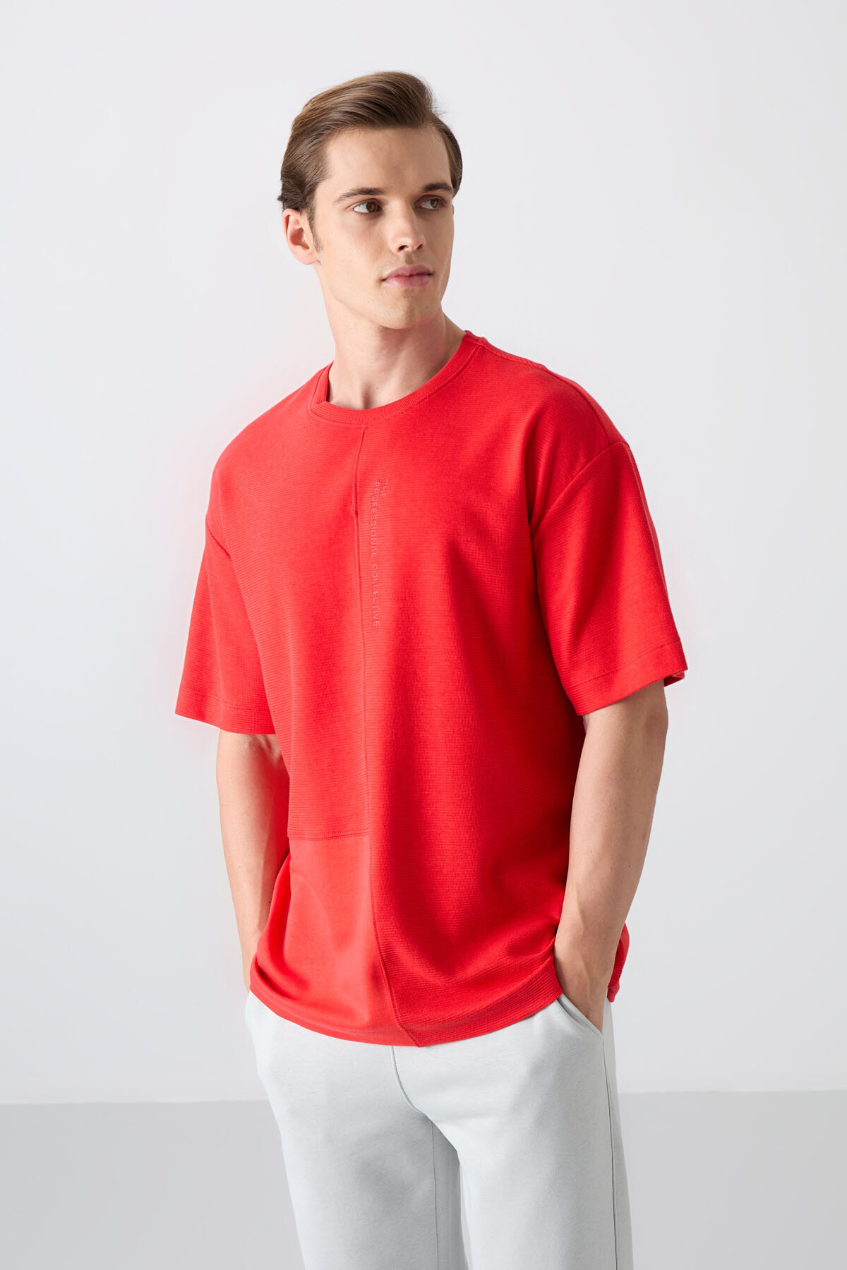 Fiesta Pamuklu Kalın Yüzeyi Dokulu Oversize Fit Basic Erkek T-Shirt - 88337 - TOMMYLIFE