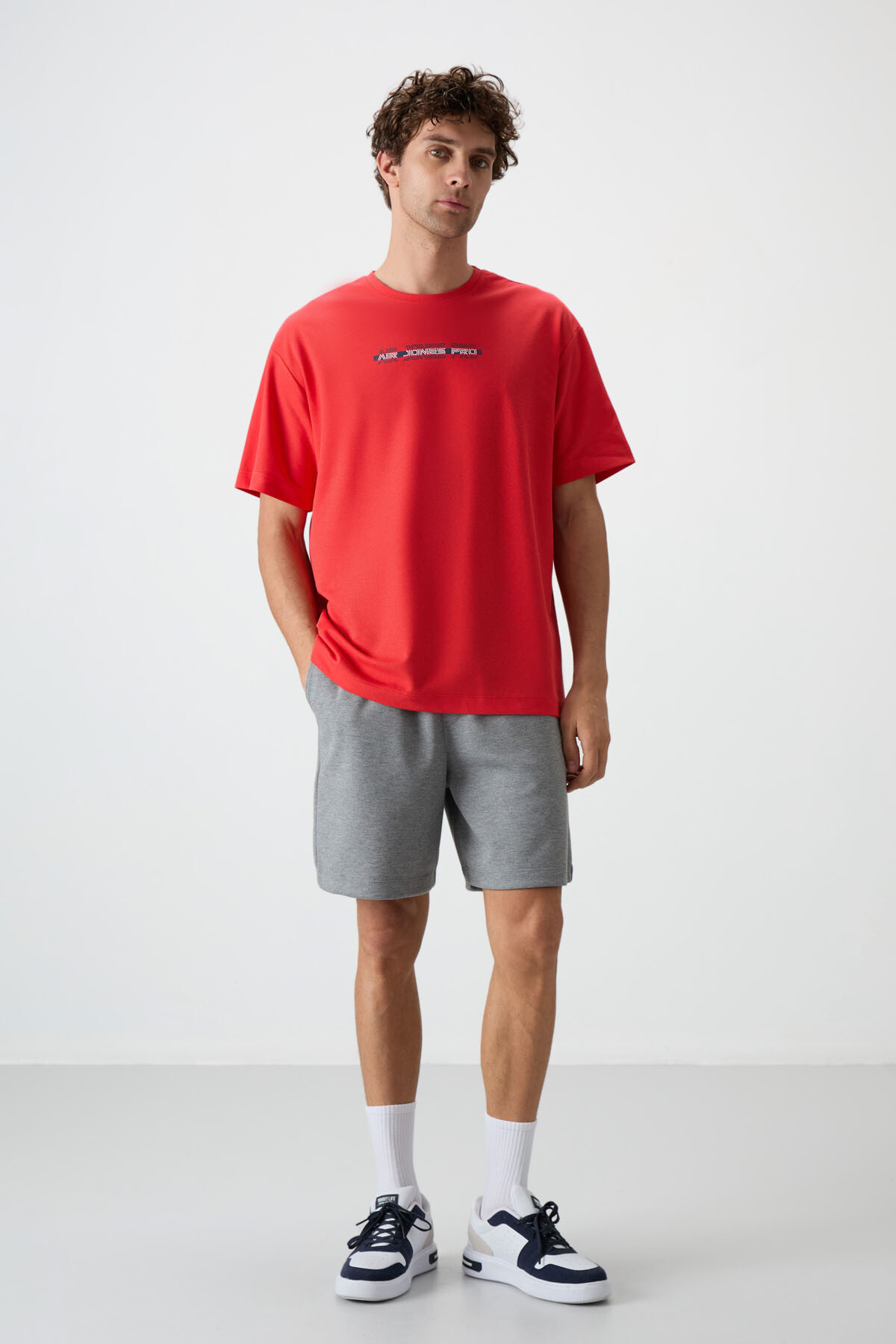 Fiesta Pamuklu Kalın Yüzeyi Dokulu Oversize Fit Baskılı Erkek T-Shirt - 88365 - Air Jones (1)