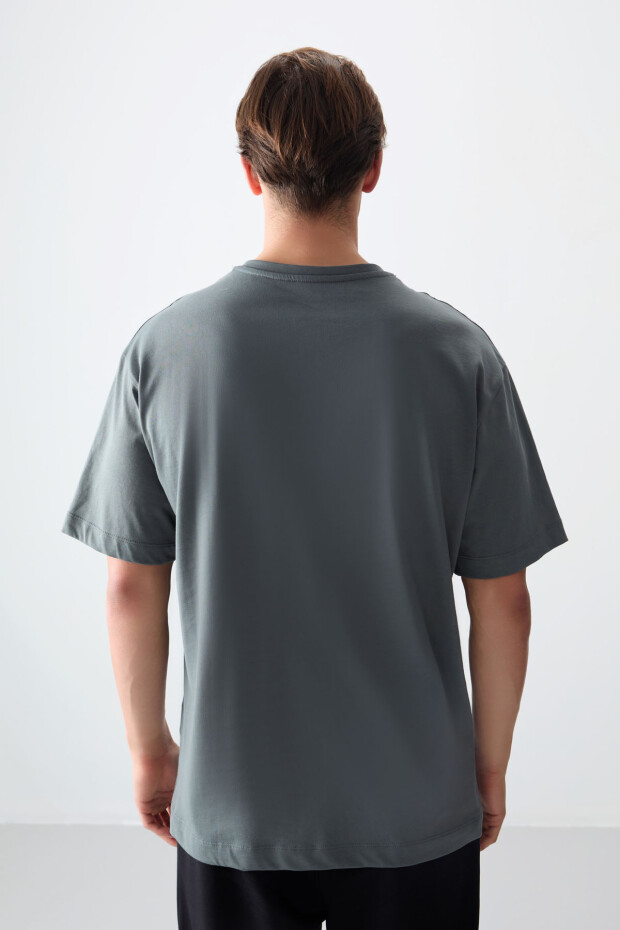 Haki %100 Pamuk Kalın Yumuşak Dokulu Oversize Fit Baskılı Erkek T-Shirt - 88359 - 5