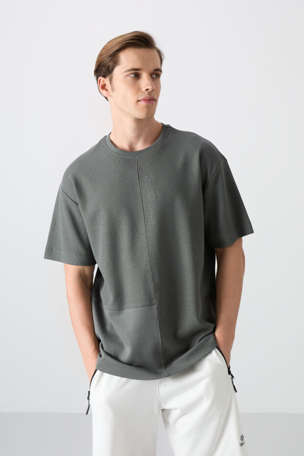 Haki Pamuklu Kalın Yüzeyi Dokulu Oversize Fit Basic Erkek T-Shirt - 88337