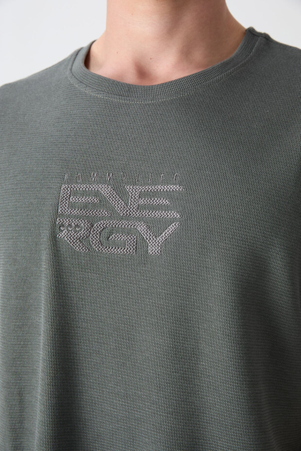 Haki Pamuklu Kalın Yüzeyi Dokulu Oversize Fit Baskılı Erkek T-Shirt - 88336 - 3