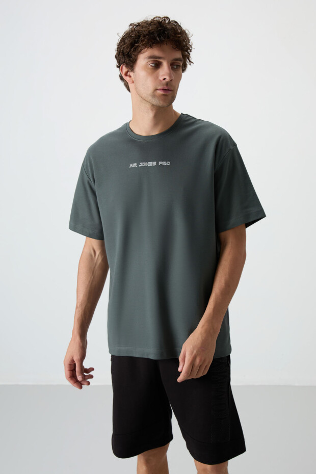 Haki Pamuklu Kalın Yüzeyi Dokulu Oversize Fit Baskılı Erkek T-Shirt - 88364