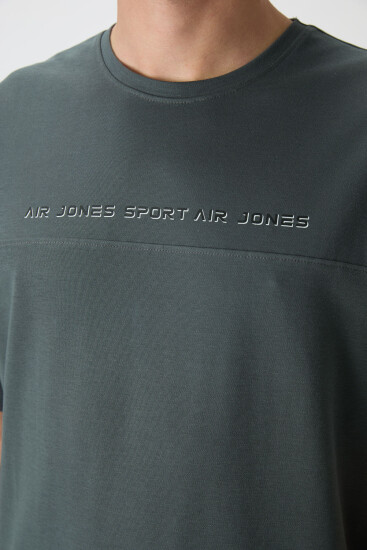 Haki Pamuklu Kalın Yüzeyi Dokulu Oversize Fit Baskılı Erkek T-Shirt - 88371 - Air Jones (1)