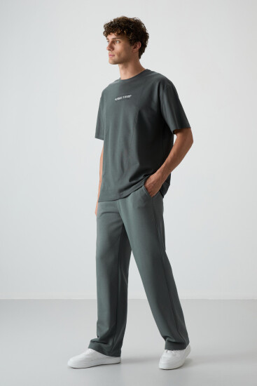 Haki Pamuklu Kalın Yüzeyi Dokulu Oversize Fit Baskılı Erkek T-Shirt - 88372 - Air Jones (1)