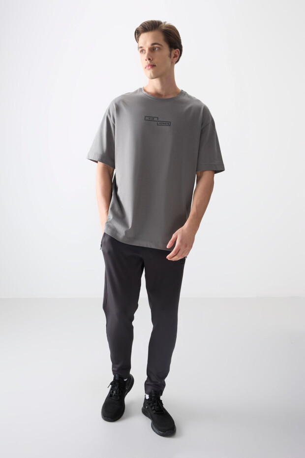 Koyu Gri %100 Pamuk Kalın Yumuşak Dokulu Oversize Fit Baskılı Erkek T-Shirt - 88361 - 4