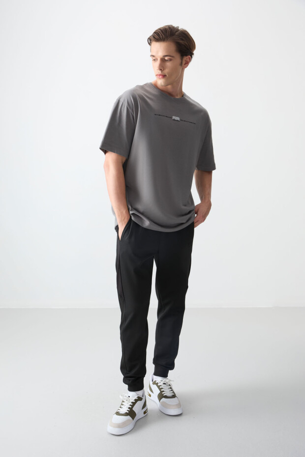 Koyu Gri %100 Pamuk Kalın Yumuşak Dokulu Oversize Fit Baskılı Erkek T-Shirt - 88357 - 4