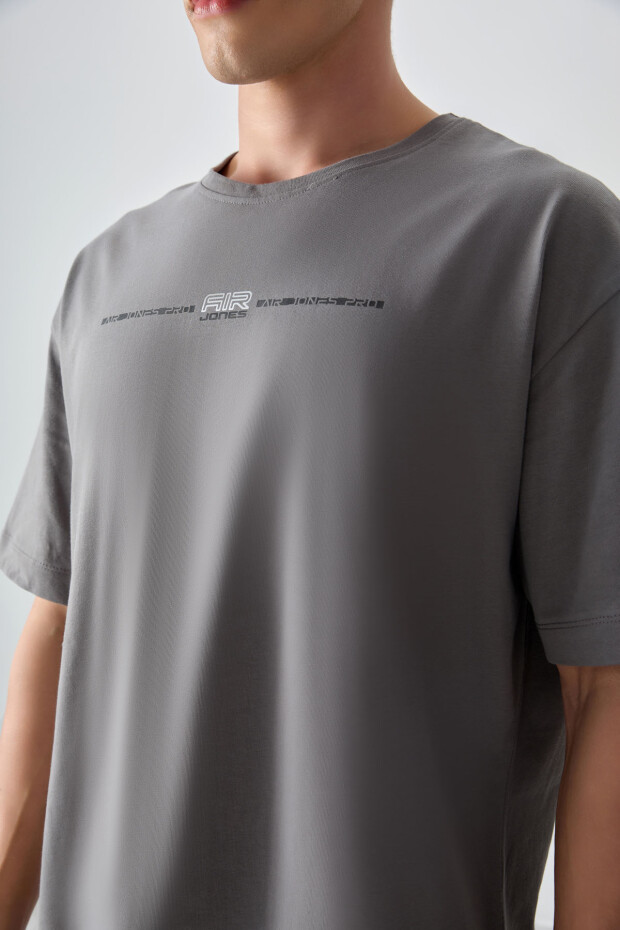 Koyu Gri %100 Pamuk Kalın Yumuşak Dokulu Oversize Fit Baskılı Erkek T-Shirt - 88357