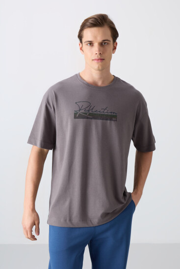 Koyu Gri Pamuklu Kalın Yumuşak Dokulu Oversize Fit Baskılı Erkek T-Shirt - 88334 