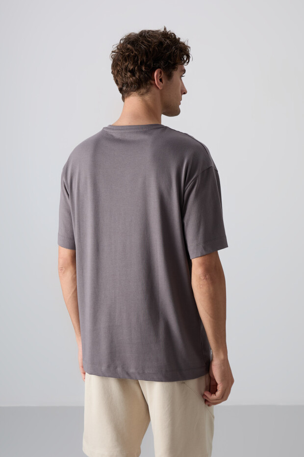 Koyu Gri Pamuklu Kalın Yumuşak Dokulu Oversize Fit Baskılı Erkek T-Shirt - 88332 - 5