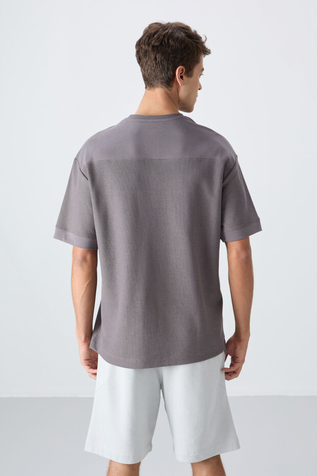 Koyu Gri Pamuklu Kalın Yüzeyi Dokulu Oversize Fit Basic Erkek T-Shirt - 88340 - 5