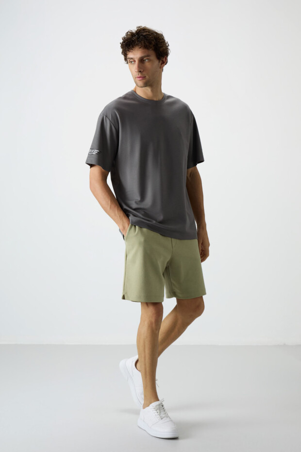 Koyu Gri Pamuklu Kalın Yüzeyi Dokulu Oversize Fit Baskılı Erkek T-Shirt - 88369 - 3
