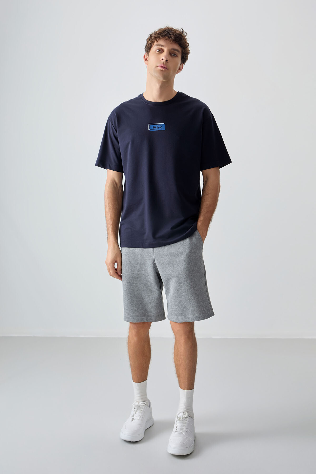 Lacivert Pamuklu Kalın Yumuşak Dokulu Oversize Fit Baskılı Erkek T-Shirt - 88376 - Air Jones (1)