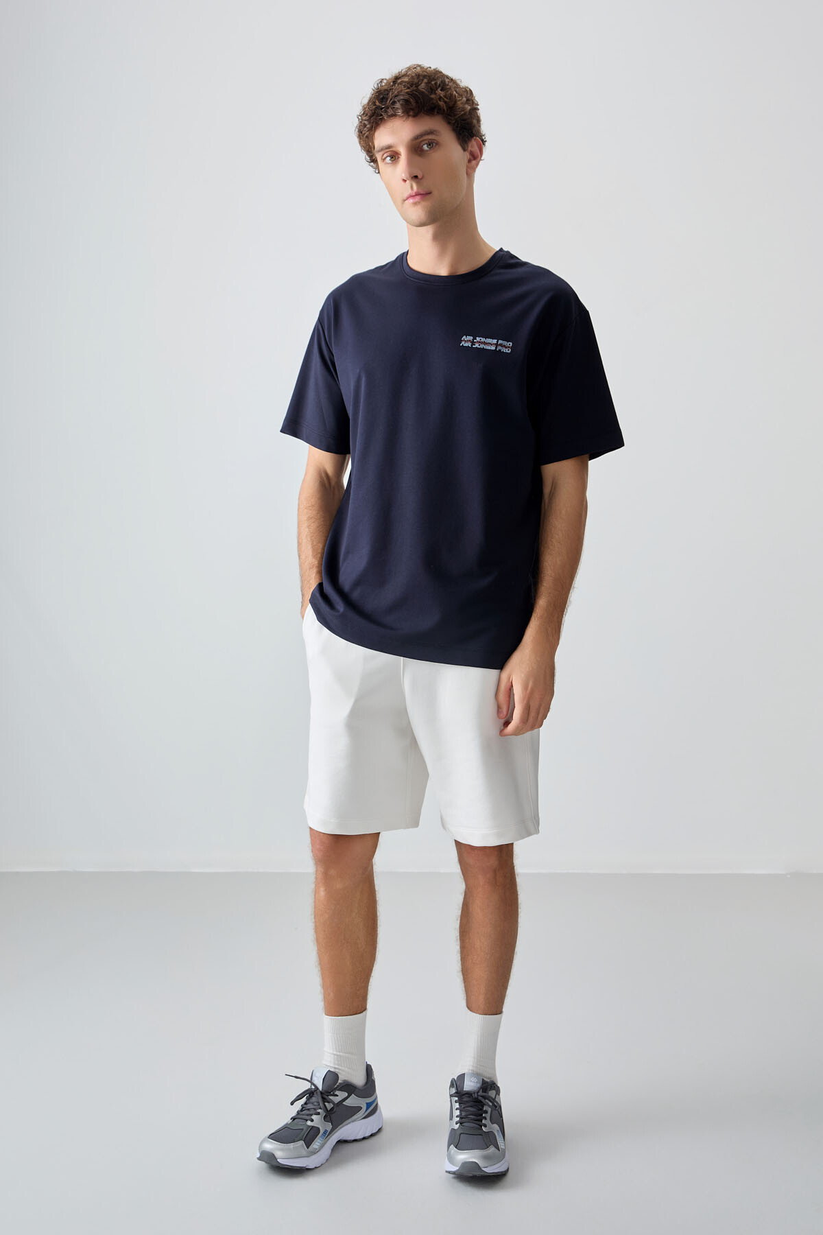 Lacivert Pamuklu Kalın Yumuşak Dokulu Oversize Fit Baskılı Erkek T-Shirt - 88375 - Air Jones (1)