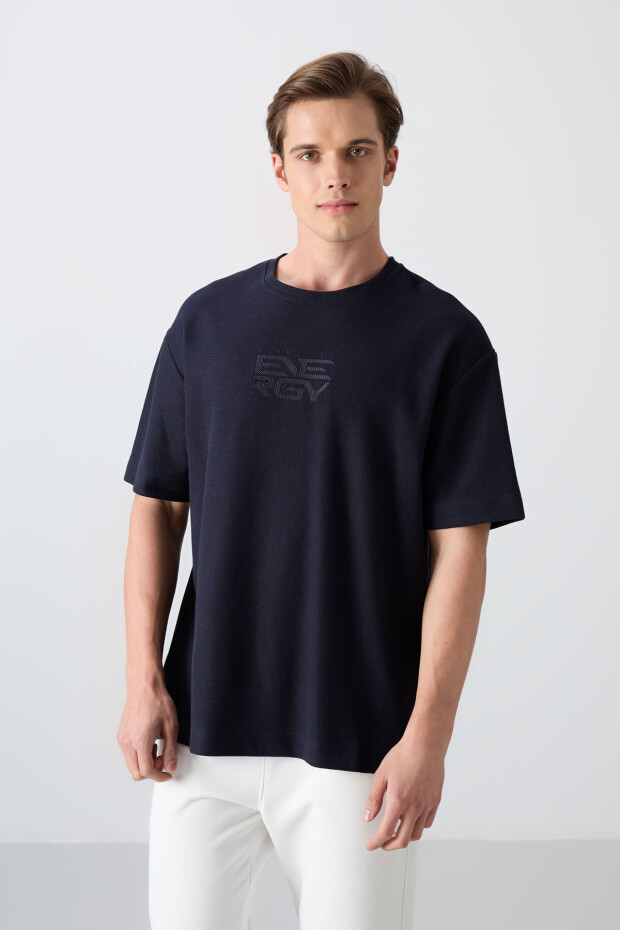 Lacivert Pamuklu Kalın Yüzeyi Dokulu Oversize Fit Baskılı Erkek T-Shirt - 88336