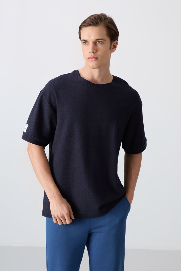 Lacivert Pamuklu Kalın Yüzeyi Dokulu Oversize Fit Basic Erkek T-Shirt - 88339 - 1
