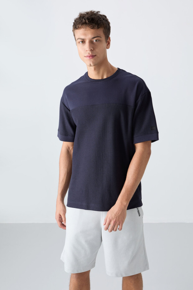 Lacivert Pamuklu Kalın Yüzeyi Dokulu Oversize Fit Basic Erkek T-Shirt - 88340