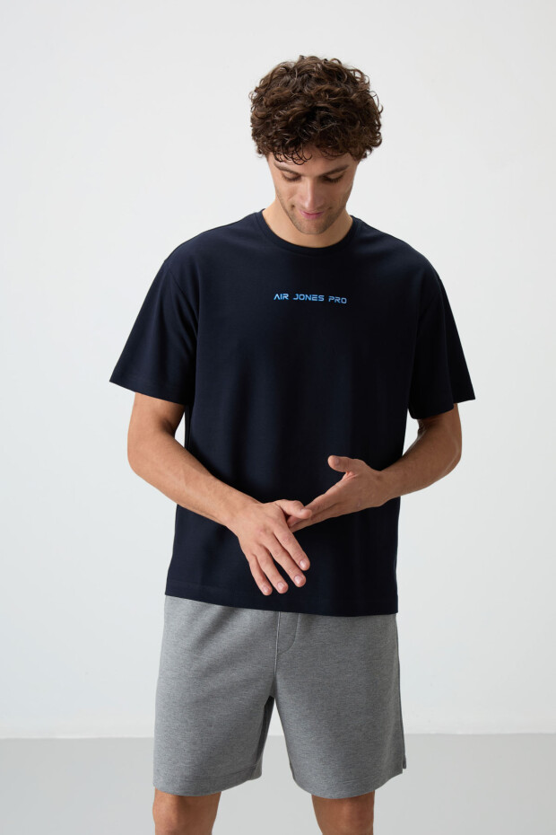 Lacivert Pamuklu Kalın Yüzeyi Dokulu Oversize Fit Baskılı Erkek T-Shirt - 88364