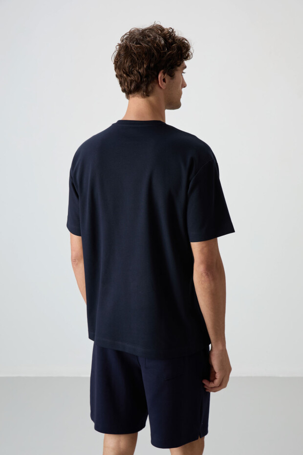 Lacivert Pamuklu Kalın Yüzeyi Dokulu Oversize Fit Baskılı Erkek T-Shirt - 88365 - 5